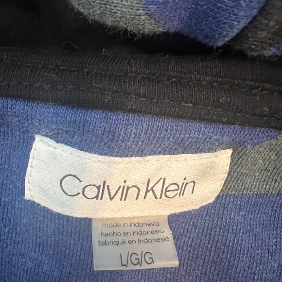 🩵Calvin Klein Blue Camo Logo Hoodie, Size L. Super comfy and cute! - Picture 4 of 7